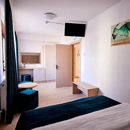 Roxy & Maryo Hotel