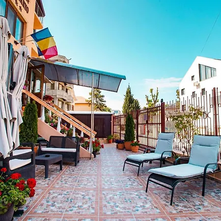Roxy & Maryo Hotel